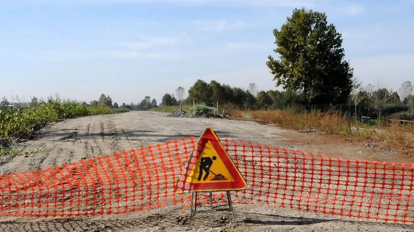 I lavori della tangenzialina di Orzivecchi attendono da molti anni - © www.giornaledibrescia.it