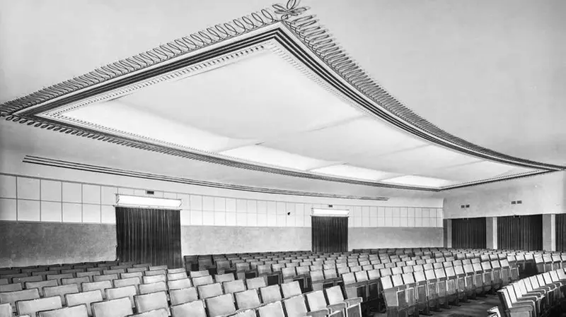 La sala dell'Odeon aprì nel 1947 e fu chiusa nel 1958 - Foto Fondazione Negri