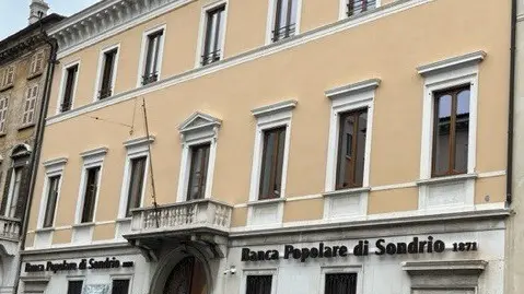 In via Gramsci la sede della Banca Popolare di Sondrio -  © www.giornaledibrescia.it