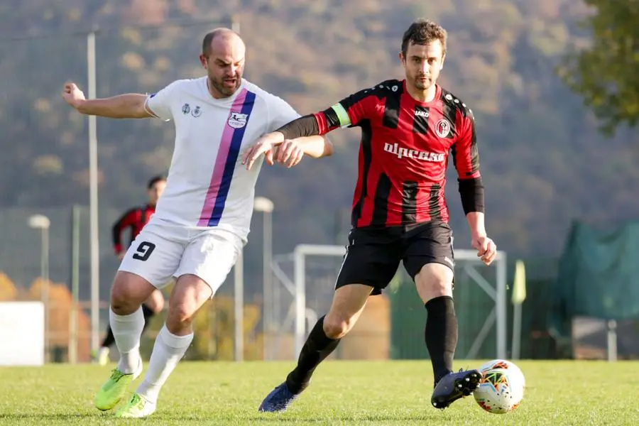 Calcio dilettanti, Promozione: La Sportiva Ome-Pavonese 2-3
