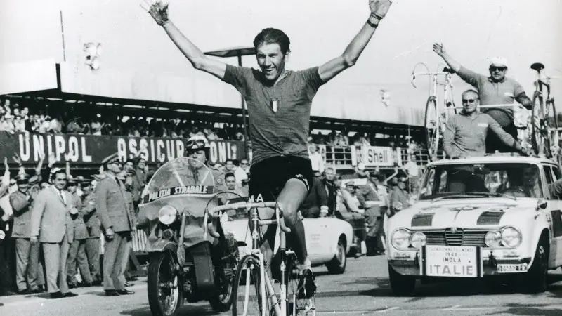 Vinse il Giro nel 1965