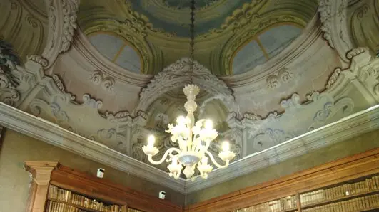 Uno scorcio della biblioteca Queriniana - Foto © www.giornaledibrescia.it