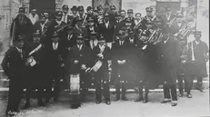 Una foto della storica banda di Padenghe - © www.giornaledibrescia.it