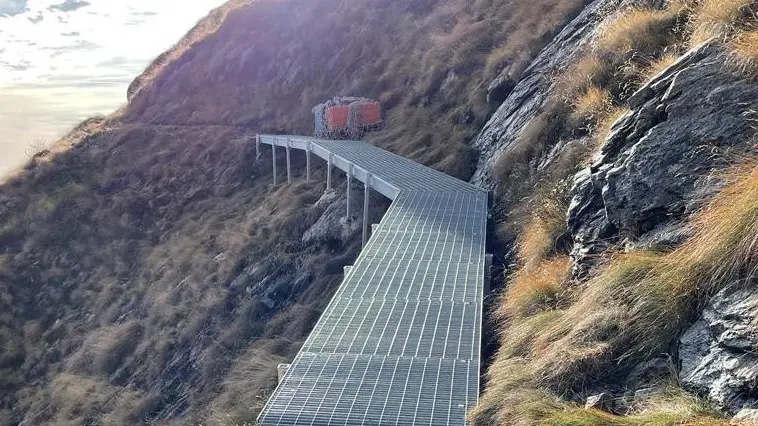 Una delle nuove passerelle lungo il tracciato - Foto © www.giornaledibrescia.it