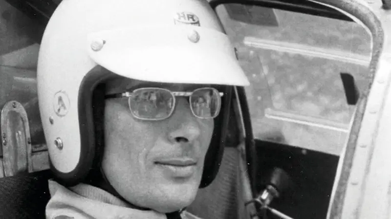 Il pilota Marsilio Pasotti, per tutti Pam - Foto tratta dal volume «Scuderia Brescia Corse. 1964-1976» di Dino Brunori
