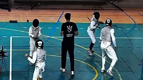 Una seduta degli atleti della Scherma Sebino - © www.giornaledibrescia.it