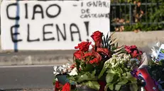Il dolore per il femminicidio di Elena Casanova - © www.giornaledibrescia.it
