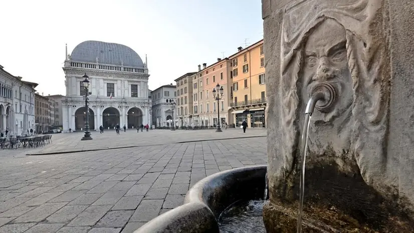 Una veduta di palazzo Loggia -  © www.giornaledibrescia.it