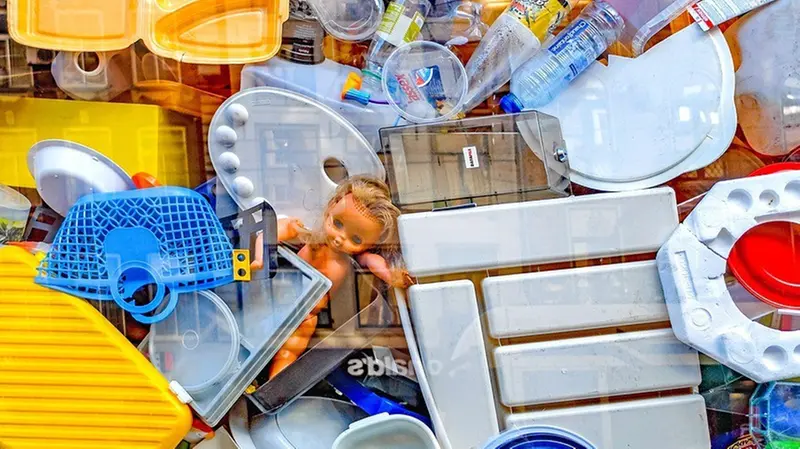 Ciò che si getta può dar vita a nuovi prodotti: è il caso della plastica - Foto © www.giornaledibrescia.it