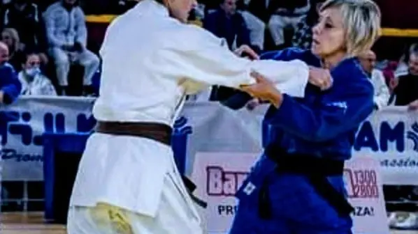 Sabrina Mazzola (a destra) nella finale tricolore Master - © www.giornaledibrescia.it