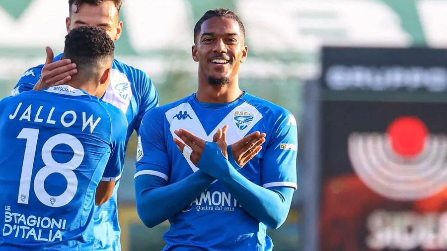 Il bomber: con 11 gol è Ayé il capocannoniere del 2022 - Foto New Reporter Nicoli © www.giornaledibrescia.it