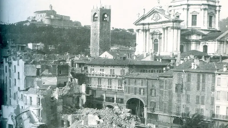La demolizione del quartiere delle Peschiere - © www.giornaledibrescia.it