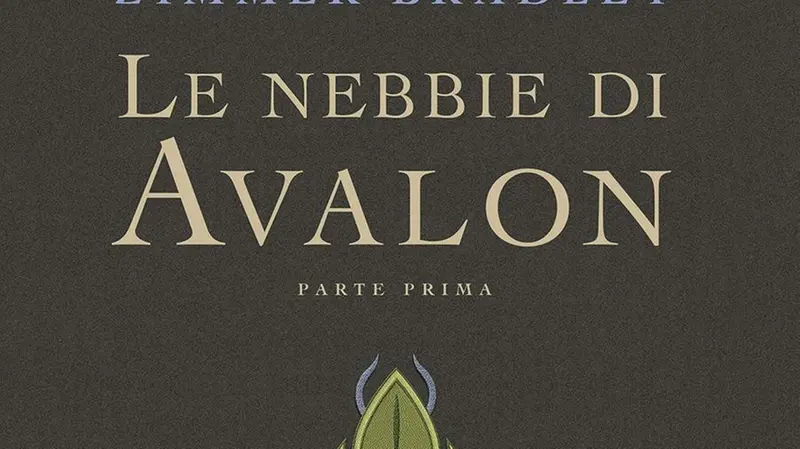La copertina di Le nebbie di Avalon