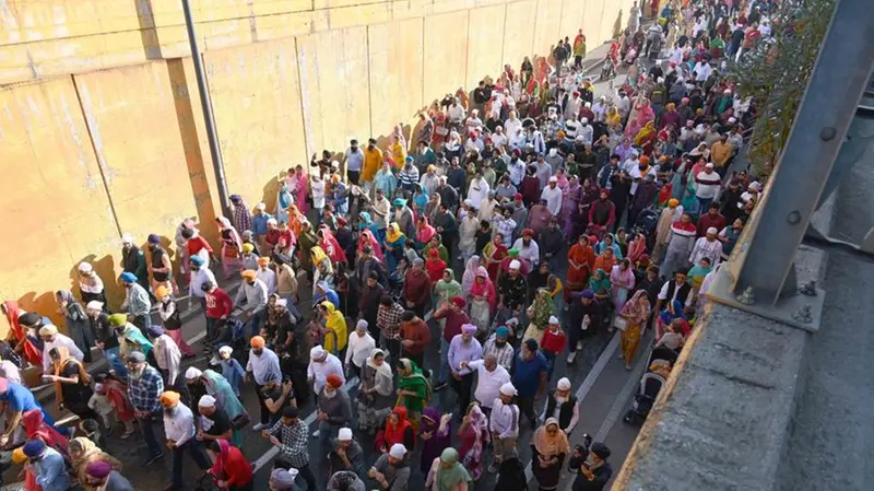 Il corteo della comunità sikh