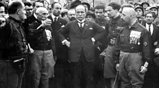 Benito Mussolini, dopo la Marcia su Roma, con (da sinistra) Emilio De Bono, Italo Balbo e Cesare Maria De Vecchi