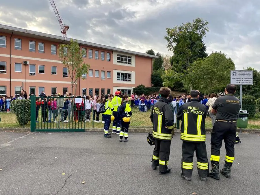 Lonato: evacuata la primaria Don Milani ma è un'esercitazione