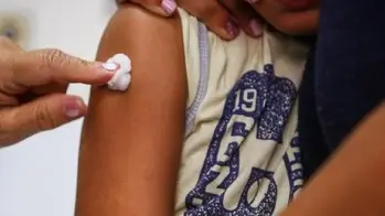 La vaccinazione di un bimbo - © www.giornaledibrescia.it
