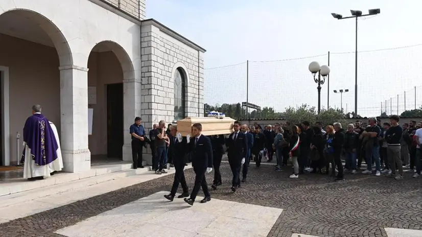 Le immagini del funerale di Andrea Roberti