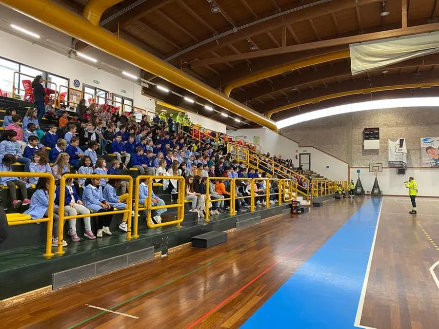 Lonato: evacuata la primaria Don Milani ma è un'esercitazione