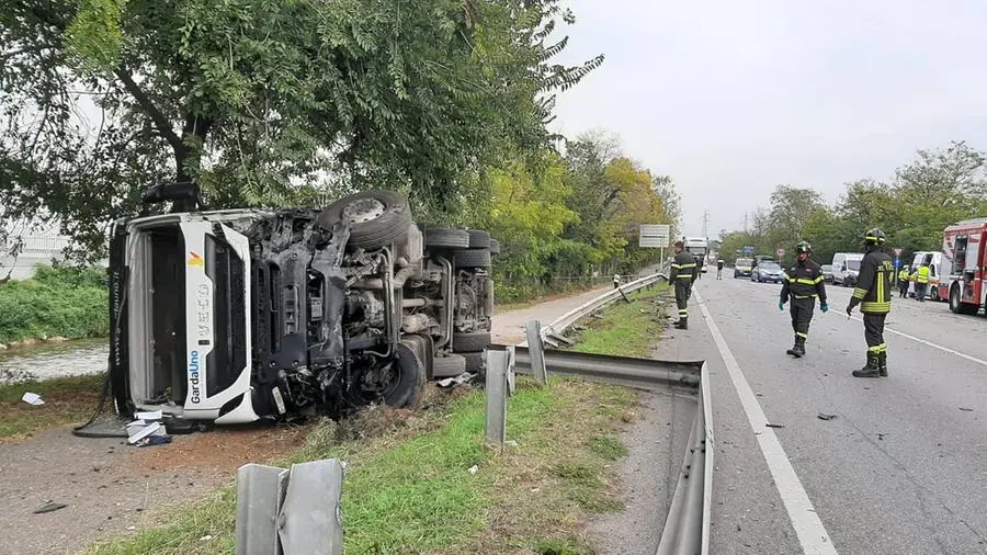 I mezzi coinvolti nell'incidente a Nuvolera