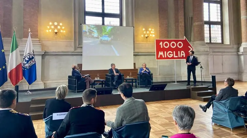 La conferenza stampa: da sinistra Bonomi, il sindaco Del Bono e Saottini