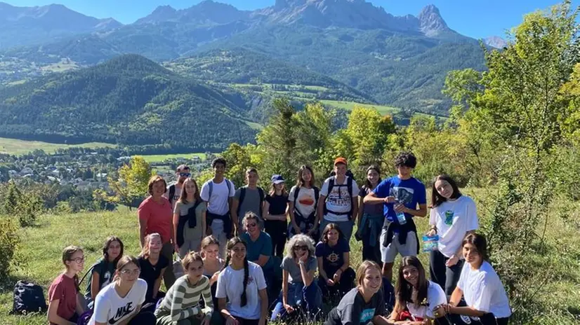 Alcuni dei ragazzi durante le esperienze all'estero