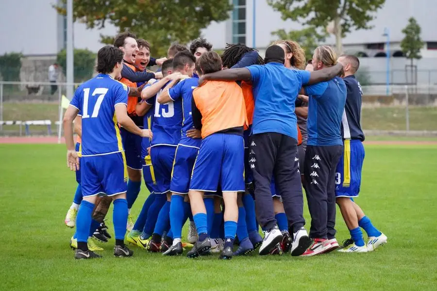 Calcio dilettanti, Seconda categoria: Real Rovato Franciacorta-Real Borgosatollo 2-3