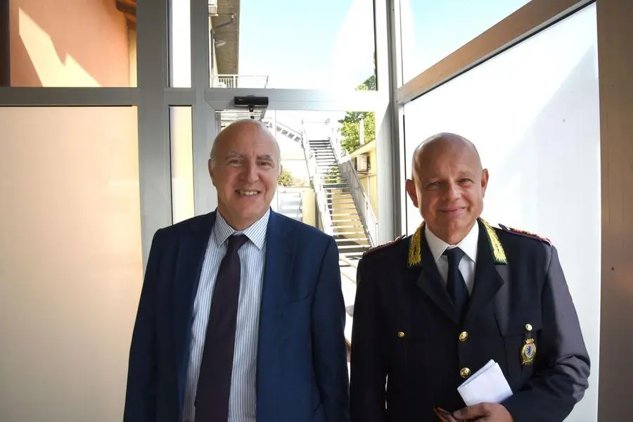 Alcuni momenti dell'incontro al Comando di via Donegani