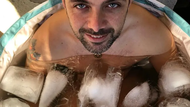 Fabio Freddi, alcuni momenti di immersione in acqua gelida
