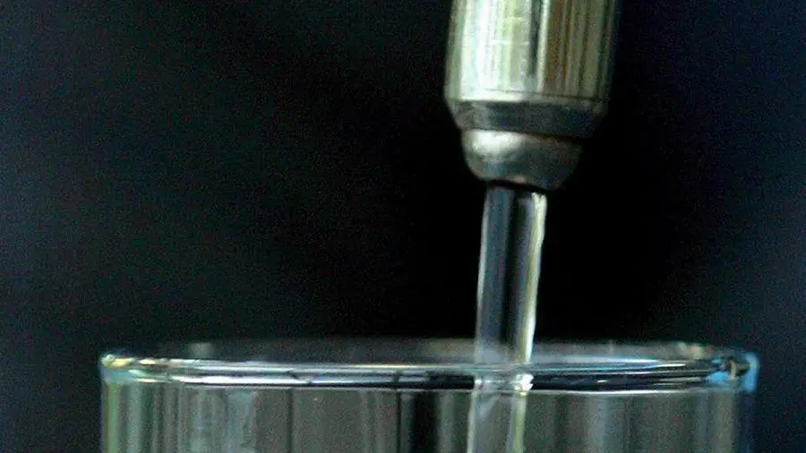 Acqua dal rubinetto: per qualcuno di notte è proibita