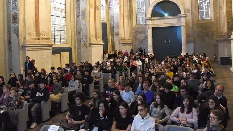 I ragazzi delle Superiori all’incontro di ieri in Santa Giulia -  © www.giornaledibrescia.it