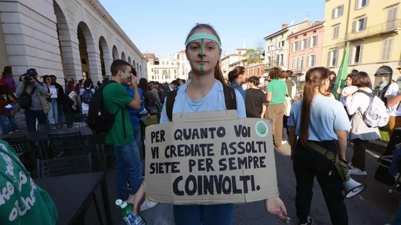 La manifestazione dei Fridays for future a Brescia - © www.giornaledibrescia.it