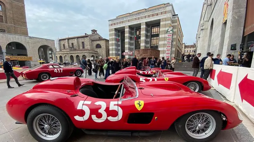 Auto 353