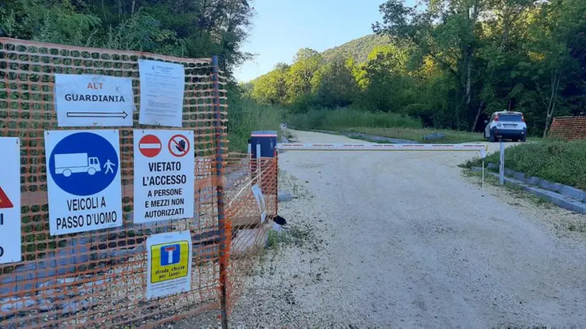 L'ingresso del cantiere Terna ad Agnosine - © www.giornaledibrescia.it