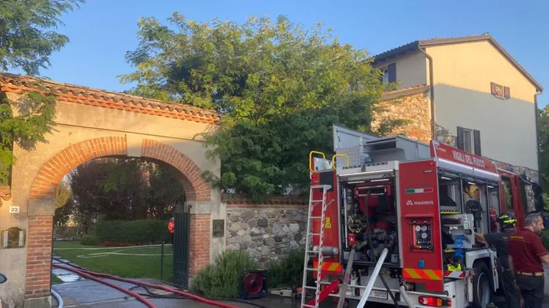 L'incendio si è propagato prima dell'alba a Calvagese
