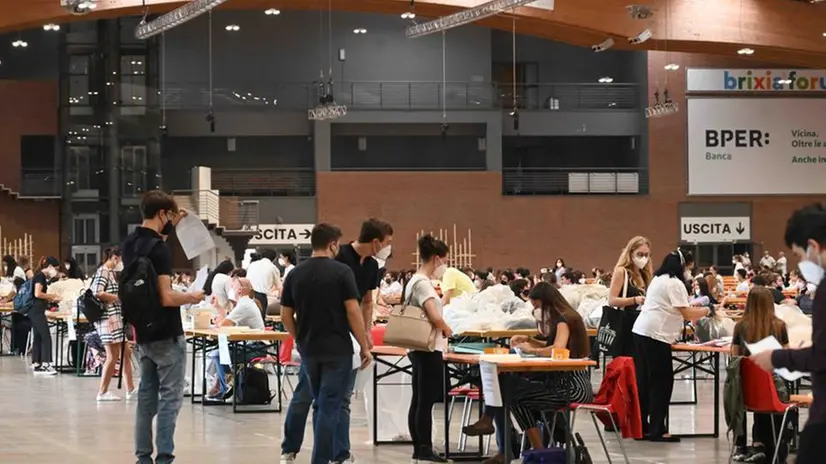 Gli aspiranti medici oggi al test d'ingresso al Brixia Forum