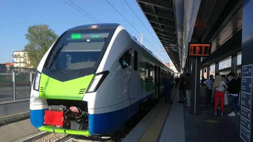 Il nuovo treno Colleoni della linea Brescia-Parma