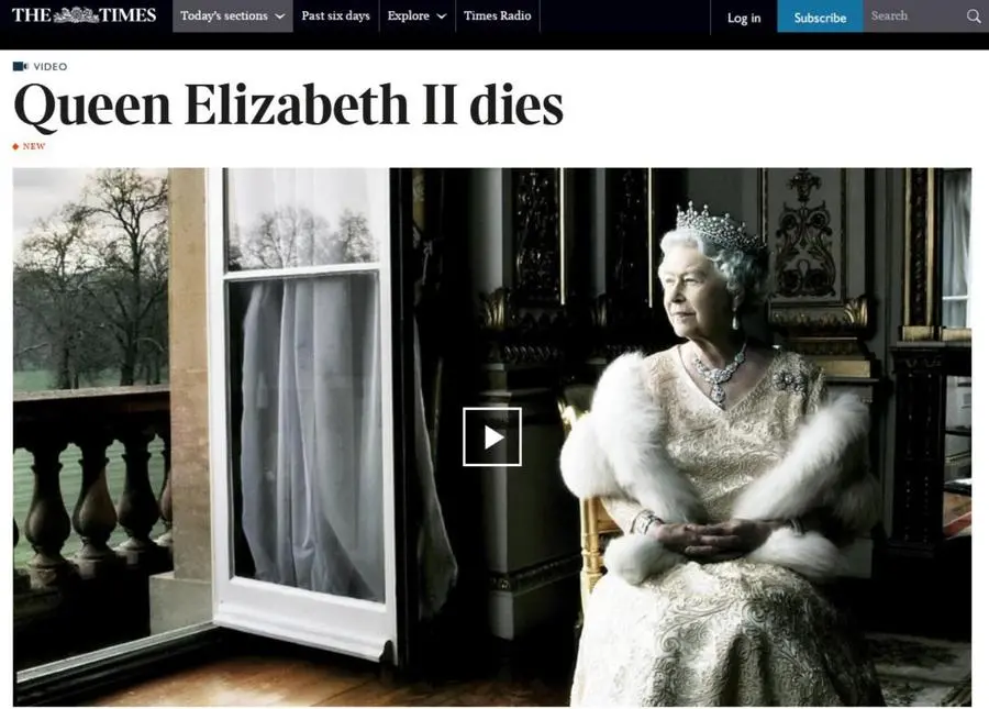 La morte della regina Elisabetta sui siti di tutto il mondo