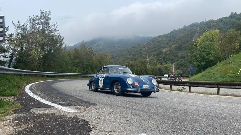 Le auto d'epoca sulle Coste