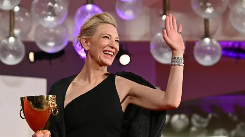 Cate Blanchett ritira la Coppa Volpi