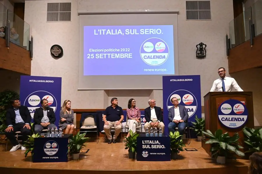 Carlo Calenda e i candidati bresciani all'auditorium Capretti