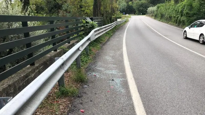 Via Europa a Salò, dove è avvenuto l'incidente mortale