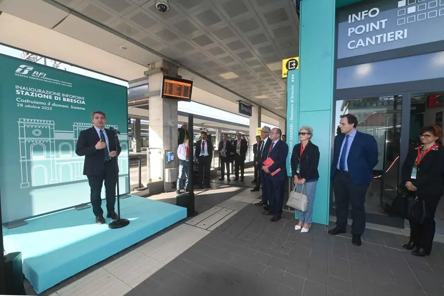 Inaugurato il nuovo infopoint in stazione