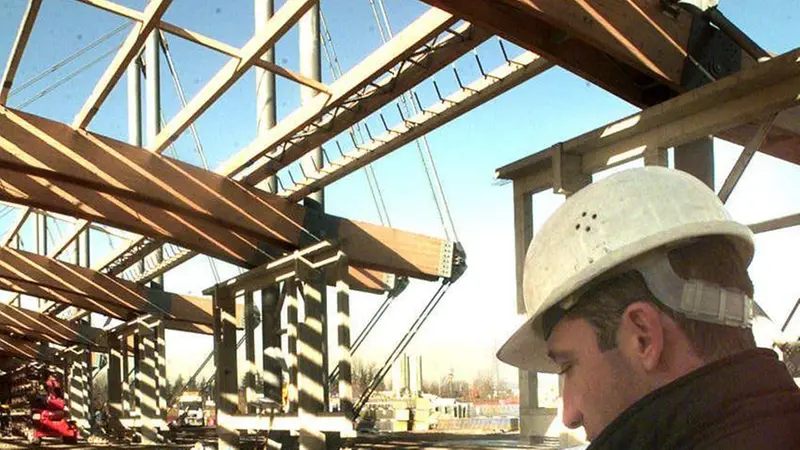 I tempi burocratici rischiano di far saltare l'arrivo dei fondi per i lavori pubblici - © www.giornaledibrescia.it