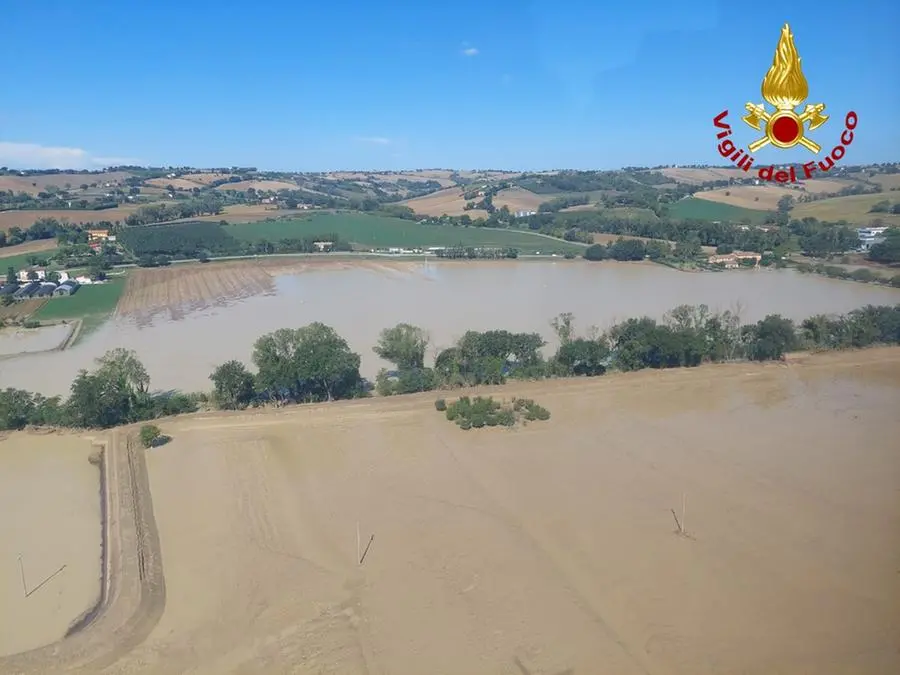 Alluvione a Senigallia, case e campi allagati