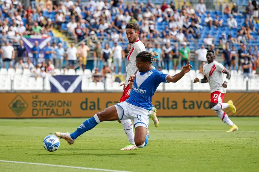 Ayé e Galazzi esultano dopo il gol contro il Perugia al Rigamonti