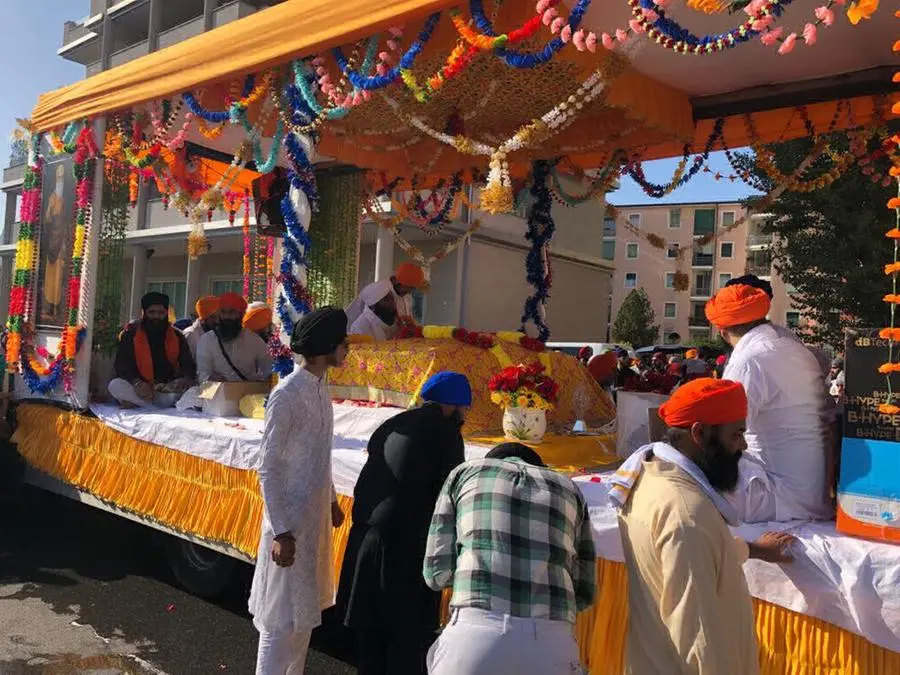 Il corteo della comunità sikh