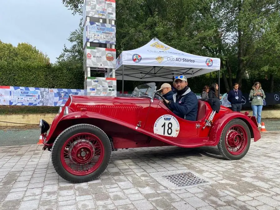 Auto storiche in partenza dal Museo Mille Miglia per la Coppa Franco Mazzotti