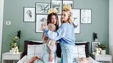 Le due bresciane posano insieme per Instagram