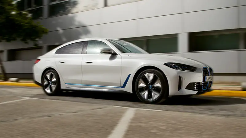 BMW i4